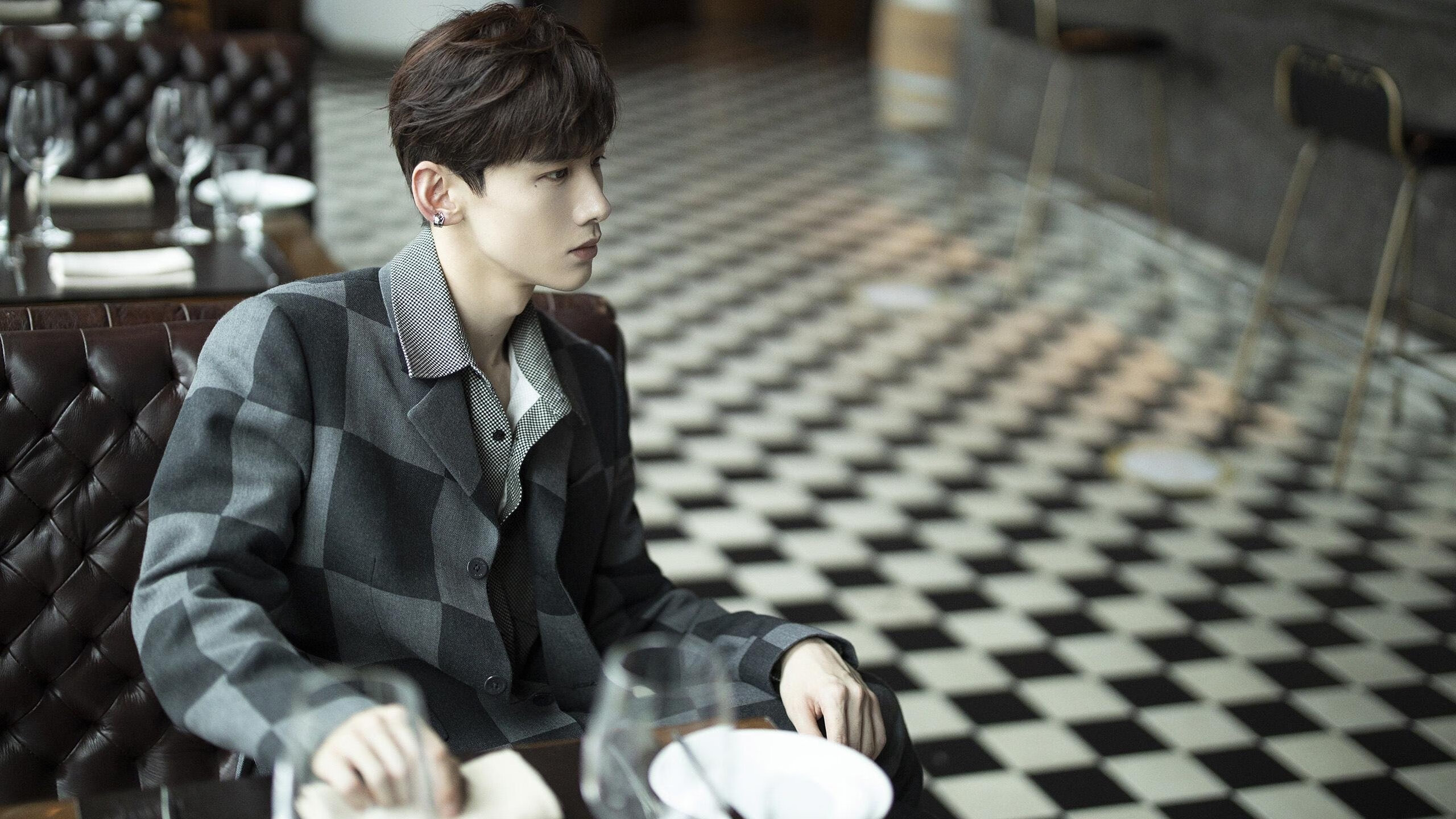 波兰队赛制分析:如何通过优化战术布置应对强敌,波兰队阵型